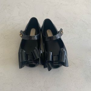 Girls mini Melissa shoes size 5!
